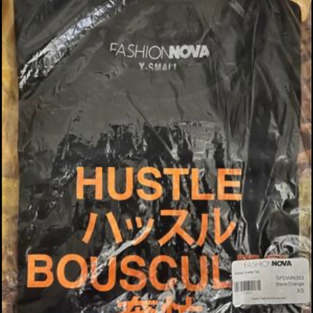 Global different language “Hustle” tee